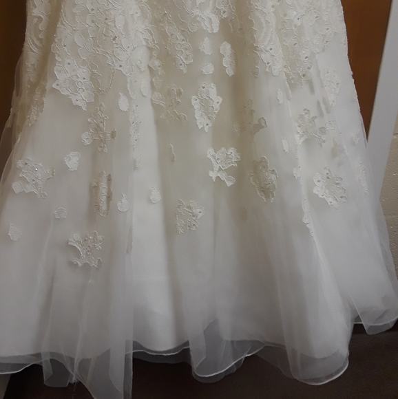 Tea Length Oleg Cassini Wedding Dress - Picture 7 of 8